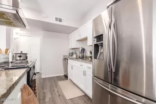 Photo #6: 6238520 Listing