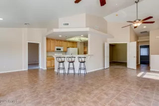 Photo #6: 6238704 Listing 