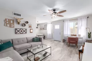 Photo #5: 6238705 Listing