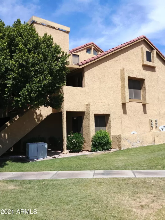 MLS: 6238717 Condo For Sale