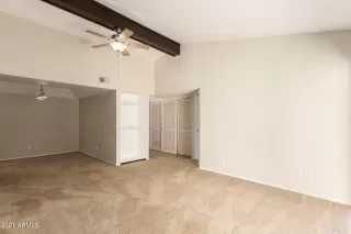 Photo #5: 6239066 Listing