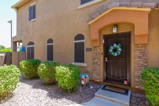 Photo #2: 6239067 Listing