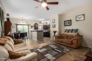 Photo #4: 6239067 Listing