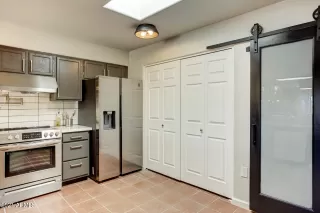 Photo #4: 6239162 Listing