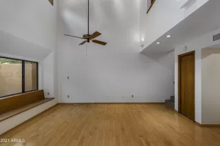 Photo #3: 6239229 Listing