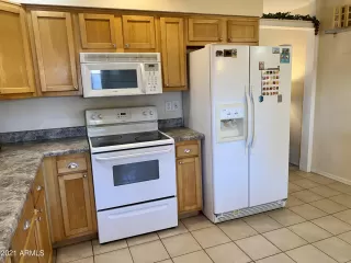 Photo #2: 6239403 Listing