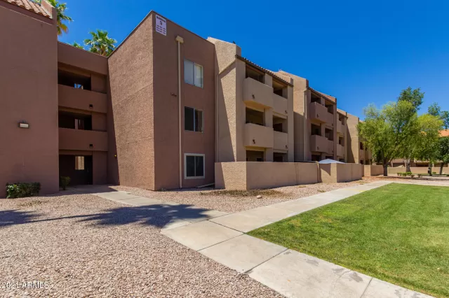 MLS: 6239417 Condo For Sale