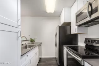 Photo #2: 6239417 Listing