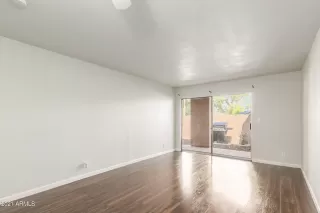 Photo #5: 6239417 Listing