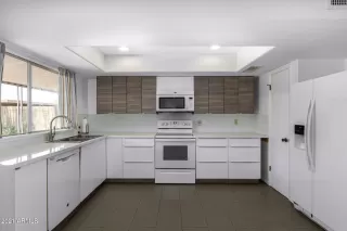 Photo #6: 6239420 Listing