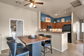 Photo #5: 6239516 Listing