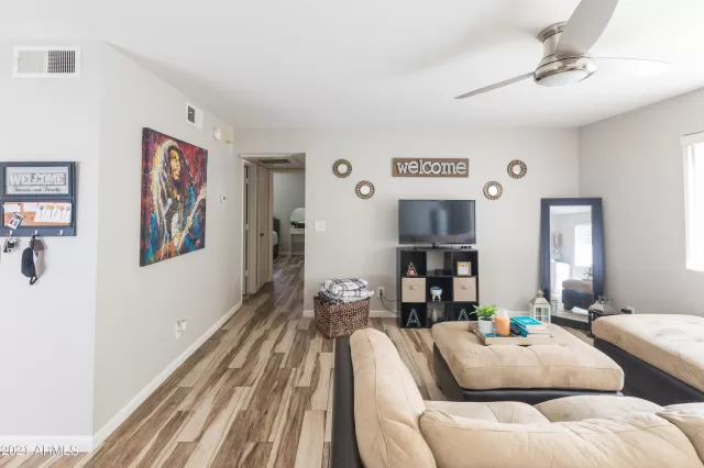 MLS: 6239569 Condo For Sale