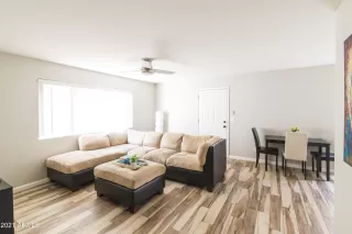 Photo #6: 6239569 Listing