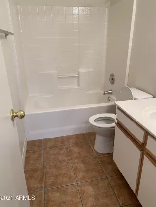 Photo #3: 6239591 Listing