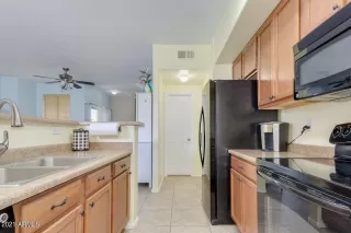 Photo #6: 6239628 Listing