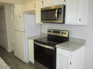 Photo #2: 6239680 Listing