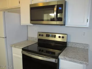 Photo #3: 6239680 Listing