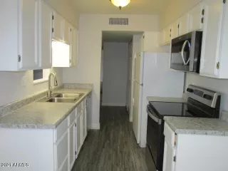 Photo #5: 6239680 Listing