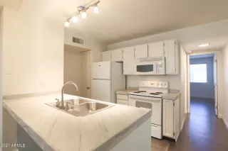 Photo #4: 6239715 Listing