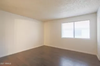 Photo #6: 6239715 Listing