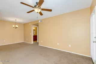 Photo #4: 6239751 Listing