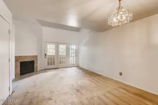 Photo #6: 6239764 Listing