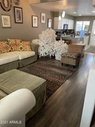 Photo #2: 6239836 Listing 