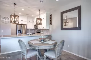 Photo #4: 6239840 Listing