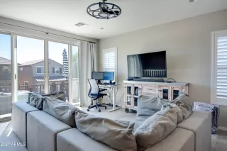 Photo #6: 6239840 Listing