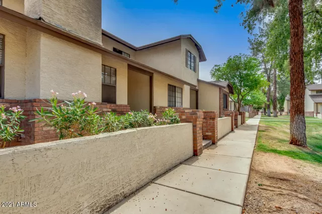 MLS: 6239880 Condo For Sale