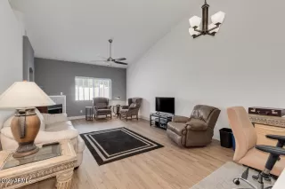 Photo #5: 6240076 Listing