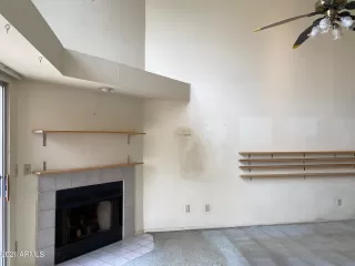 Photo #5: 6240142 Listing