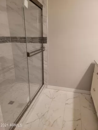 Photo #3: 6240237 Listing