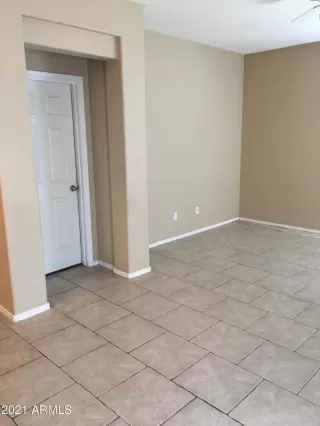 Photo #6: 6240305 Listing 