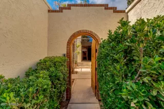 Photo #6: 6240462 Listing 