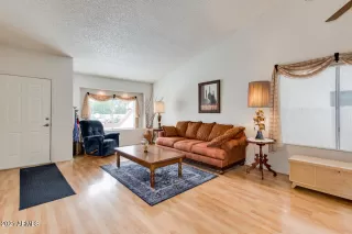 Photo #4: 6240718 Listing 