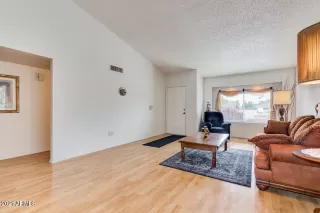 Photo #6: 6240718 Listing 