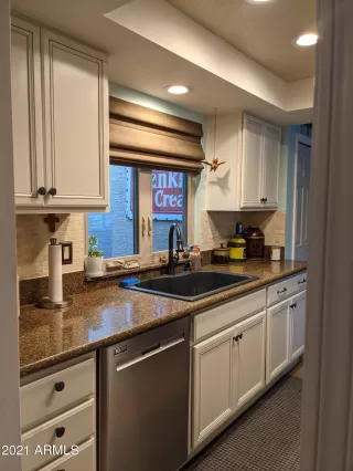 Photo #6: 6240787 Listing