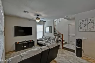 Photo #4: 6241333 Listing