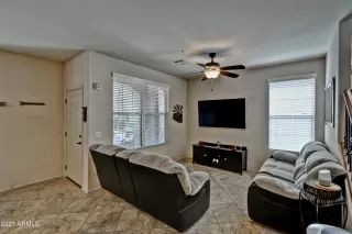 Photo #5: 6241333 Listing