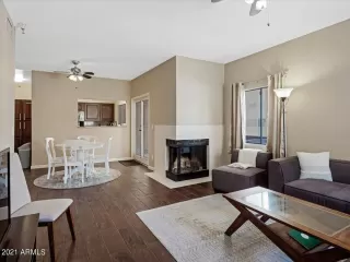 Photo #5: 6241353 Listing