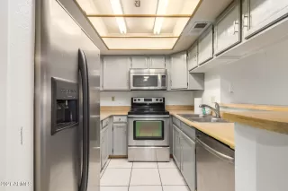 Photo #4: 6241403 Listing