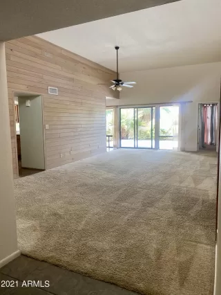 Photo #4: 6241674 Listing