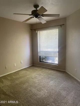 Photo #5: 6241674 Listing