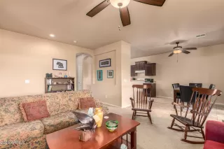 Photo #4: 6241861 Listing