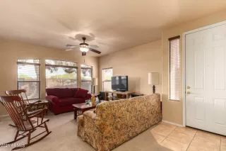 Photo #5: 6241861 Listing