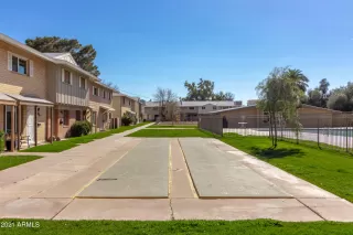 Photo #5: 6241942 Listing