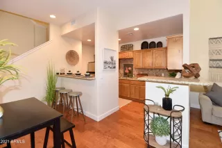 Photo #5: 6242038 Listing 