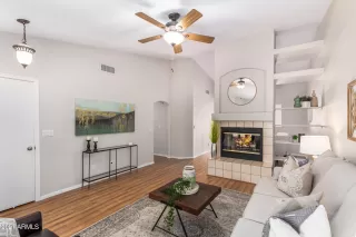 Photo #5: 6242069 Listing