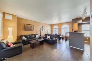 Photo #5: 6242243 Listing